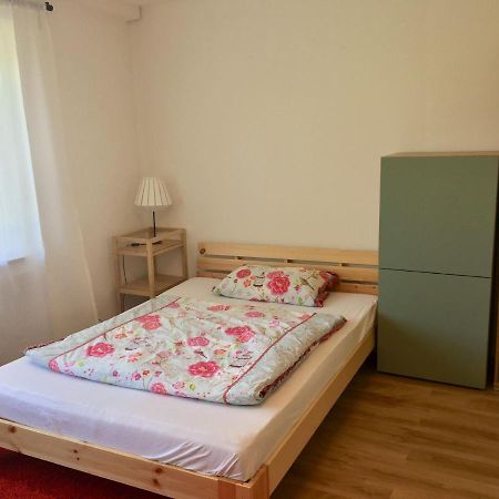 Mayen, Im Mohren, Privatzimmer Nr2, Waldrand, Nahe Nurburgring & Burg Eltz, Gemeinschaftsbad 외부 사진